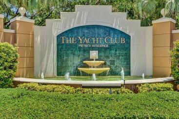 شقق خاصة سياحية Yacht Club Newly Renovated Parking Included