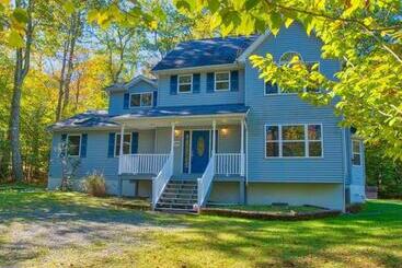 Жильё для туристов 2900sqft Home Near Kalahari Resort, Lake And Pool With Game Room