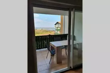 Turistlejligheder Hendaye: Joli T3, Piscine Et Parking Avec Vue Sur L Océan