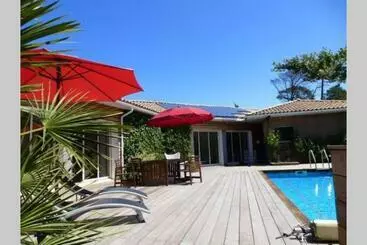 ツーリストアパートメント Villa Entre Lac Et Océan