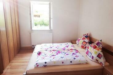 ツーリストアパートメント Lemone