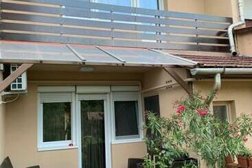 شقق خاصة سياحية Malom Vendégház