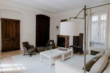 ツーリストアパートメント Villa Coste Di Monforte