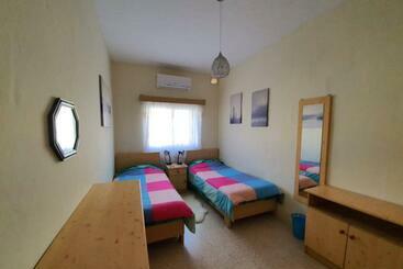 شقق خاصة سياحية Kennedy Court   Prime Location   Bus Terminus