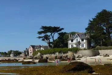 Turistihuoneistot Ti Moutik