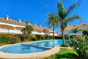 Appartamenti turistici La Esmeralda Vac027 Denirent