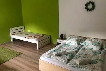 ツーリストアパートメント Natália Apartman