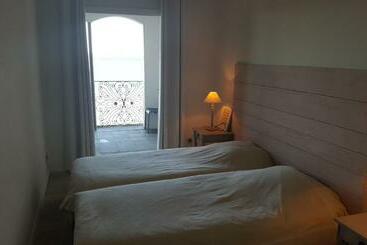 Turista apartmanok Port Rive Gauche Pavois