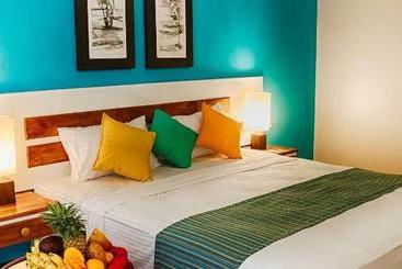 Отель Bay Beach