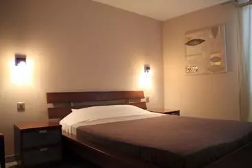 Hotel Auberge De Bonpas Logis De France