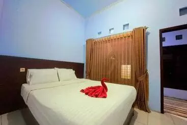 Bed and Breakfast Artha Graha Homestay