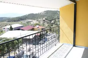 ümit 2 Termal Apart&pansiyon