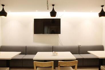 Hanting Hotel Beijing Jishuitan