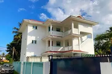 هتل La Villa Therese