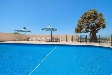 Beachside Tower Apartments