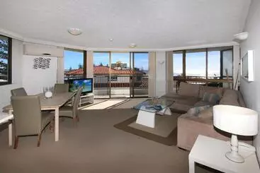 Отель Spindrift On The Beach Absolute Beachfront