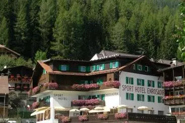 Hotel Sport Enrosadira