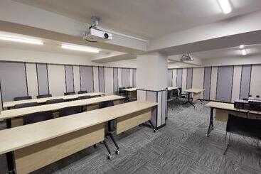 Отель Hanting Express Dashanzi 798 Art District