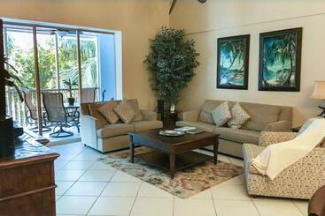 Hotelli Emerald Palm