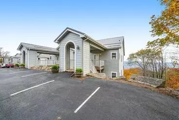 ホテル Vista Beech Retreat