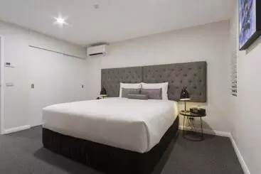 Avenue Hotel Canberra