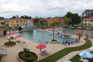 هتل Madagascar Golden Peacock