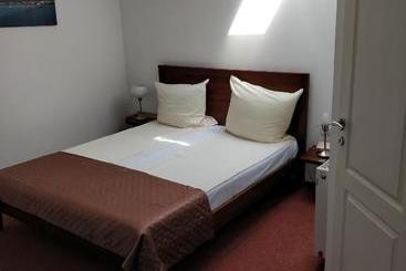 هتل Oxigen Petrosani