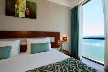 ホテル The Ocean Colombo