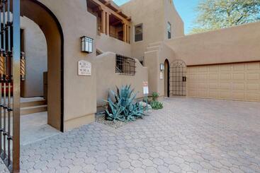 호텔 Village At Carefree