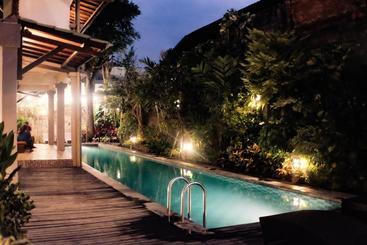 Pensjonat Collection O 91300 Sunny Side Villa