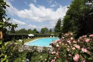 Nocleg ze śniadaniem Villa Ghiringhelli