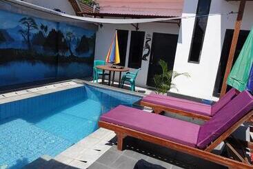 تختخواب و صبحانه Wave House Gerupuk South Lombok