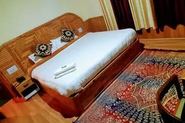 Bed and Breakfast Paramount Cottages Simsa Manali