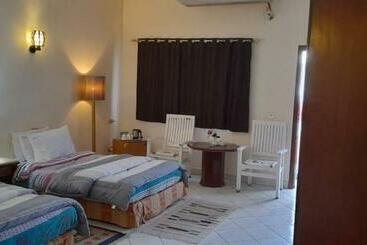 هتل آپارتمان ريجنسي رويال هيلز