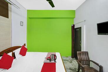 בית מלון כפרי Flagship U B Inn