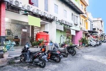 هتل Spot On 91887 Penginapan Rindu