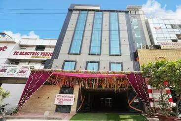 Hotel Collection O 701256 Right