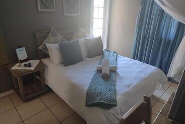 ペンション Crayfish Creek Guest House