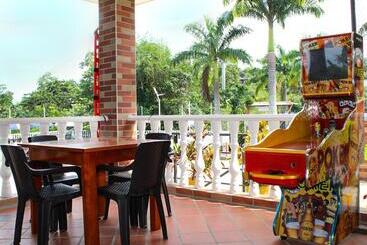 Finca Hotel Villa Gladys En Mesitas Del Colegio