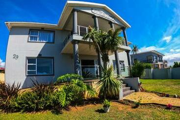 Majatalo Blue Owl Guest House