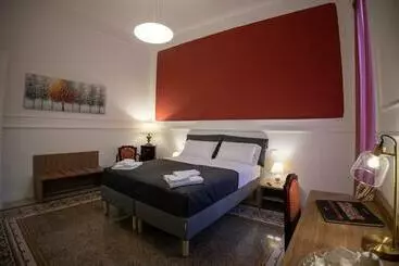 تختخواب و صبحانه Petrarca Suite