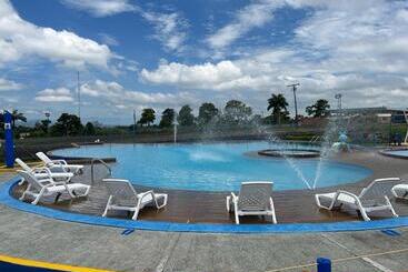 Apartahotel Parque Del Café 3km