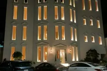 アパートホテル White Tower