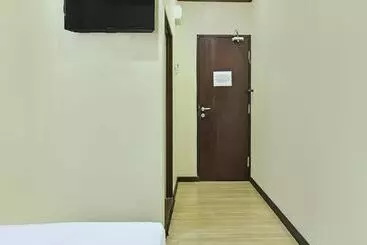 Hotel Spot On 91723 Sony Homestay Syariah