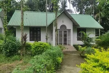 ホテル Homecation Seuj Nivas