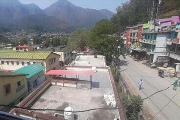 Szálloda Ashirwad, Uttarkashi