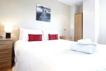 Жильё для туристов City Apartments Milton Keynes - Theatre District