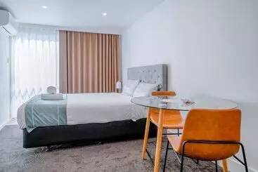 Merivale Court Motel & Apartments