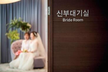 Novotel Ambassador Suwon