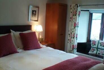 بنسيون Buckle Yeat